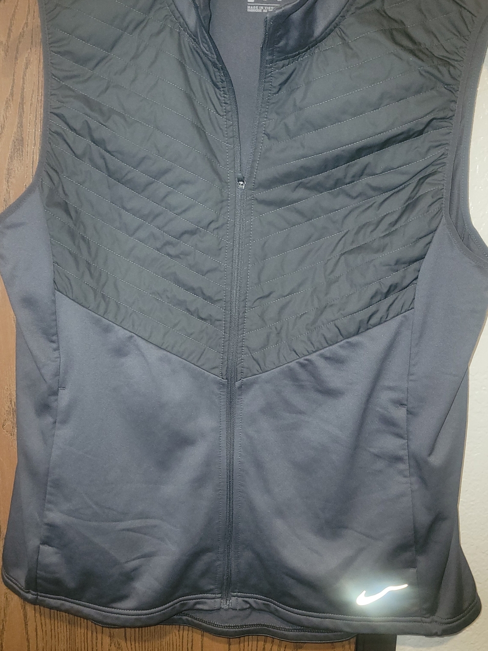 Nike Men’s Black Quilted & Smooth Full-Zip Vest
